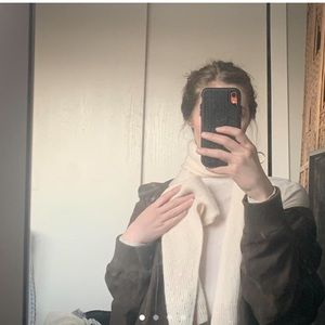 J CREW CASHMERE AND WOOL SCARF- CREAM